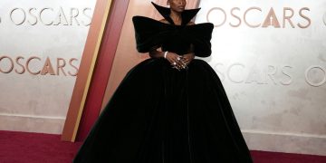 Here's your first best actress nominee... Wicked's Cynthia Erivo in a stunning velvet green gown. Pic: AP