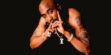 Suge Knight reveals that 2Pac's family & friends smoked his cremated ashes